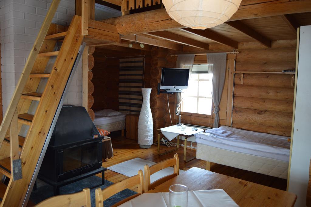Peurasuvanto Moekit & Camping Exterior photo